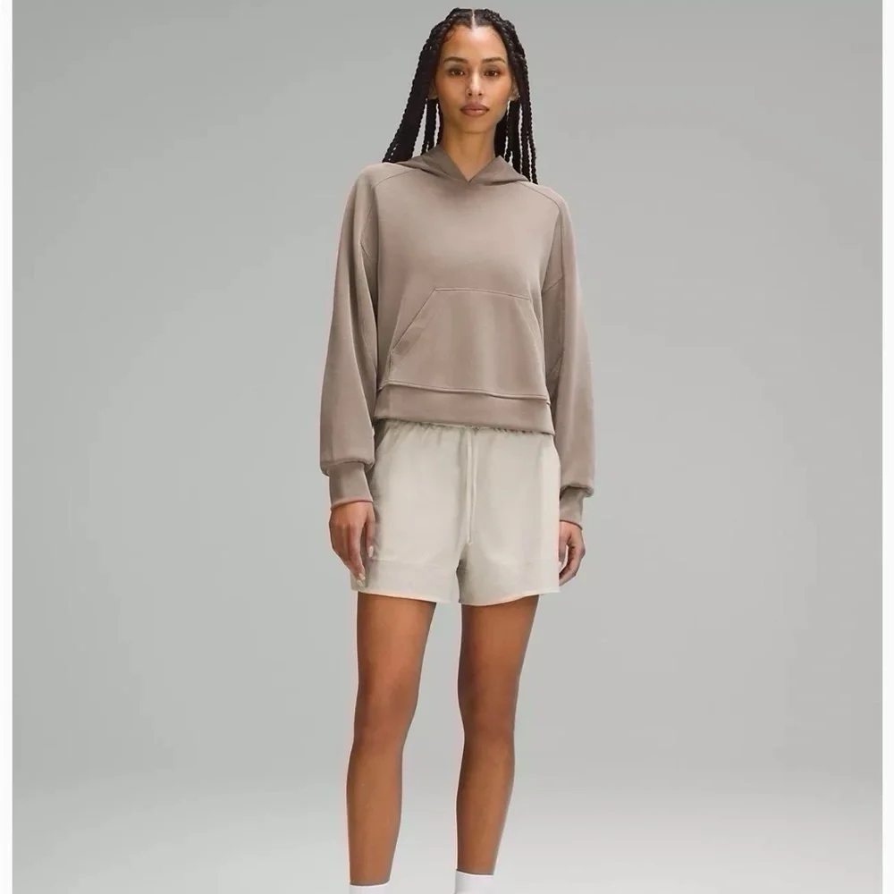 Lululemon Cinchable Waist HR Woven Shorts Mojave Tan - Picture 6 of 10